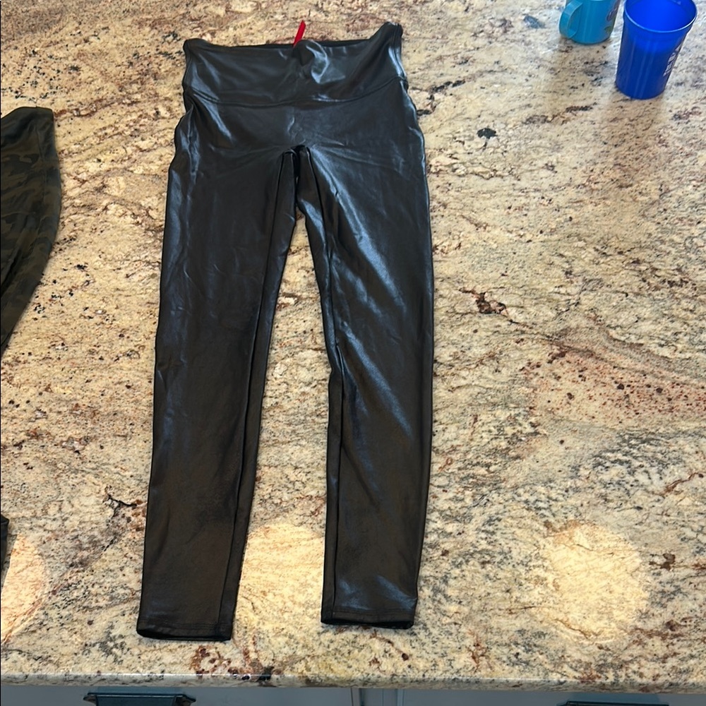 SPANX Black Compression Leggings for Performance